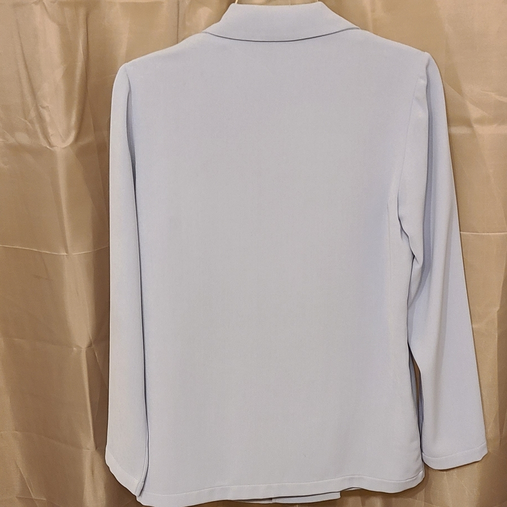 Blazer - Picture 2 of 3